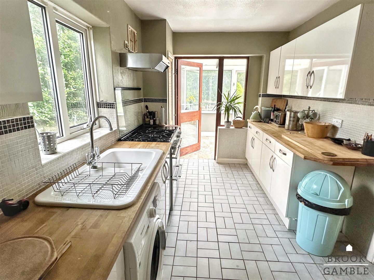 3 Bedroom House - Semi-Detached. Falmer Close in Eastbourne, East Sussex 6